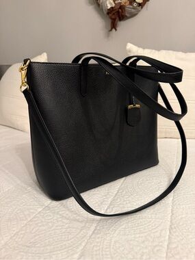 Ralph Lauren Black Pebbled Leather Shoulder Bag with Gold Hardware